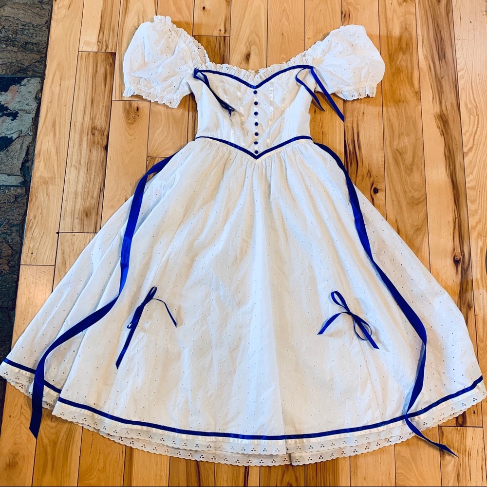 ***SOLD*** Very Rare Beautiful Gunne Sax Dress
